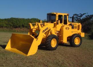 Desmond Equipment - Dezzi 1200 LP low profile loader