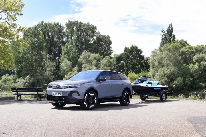 180002_Opel_528257