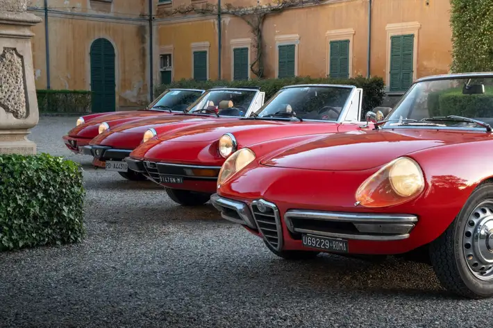 Edizione Luna Rossa, a single signature across the line-up