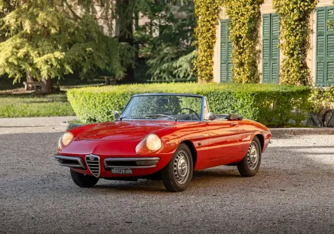 Alfa Romeo's heart beats in Paris: emotion, beauty, future